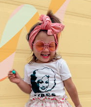 Load image into Gallery viewer, Pink Daisy Frames
